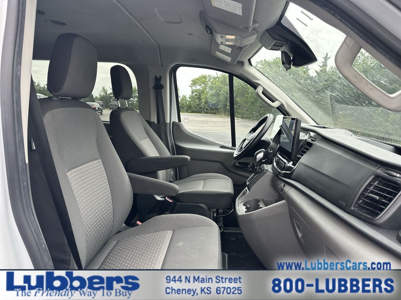 2023 Ford Transit Passenger Wagon XLT