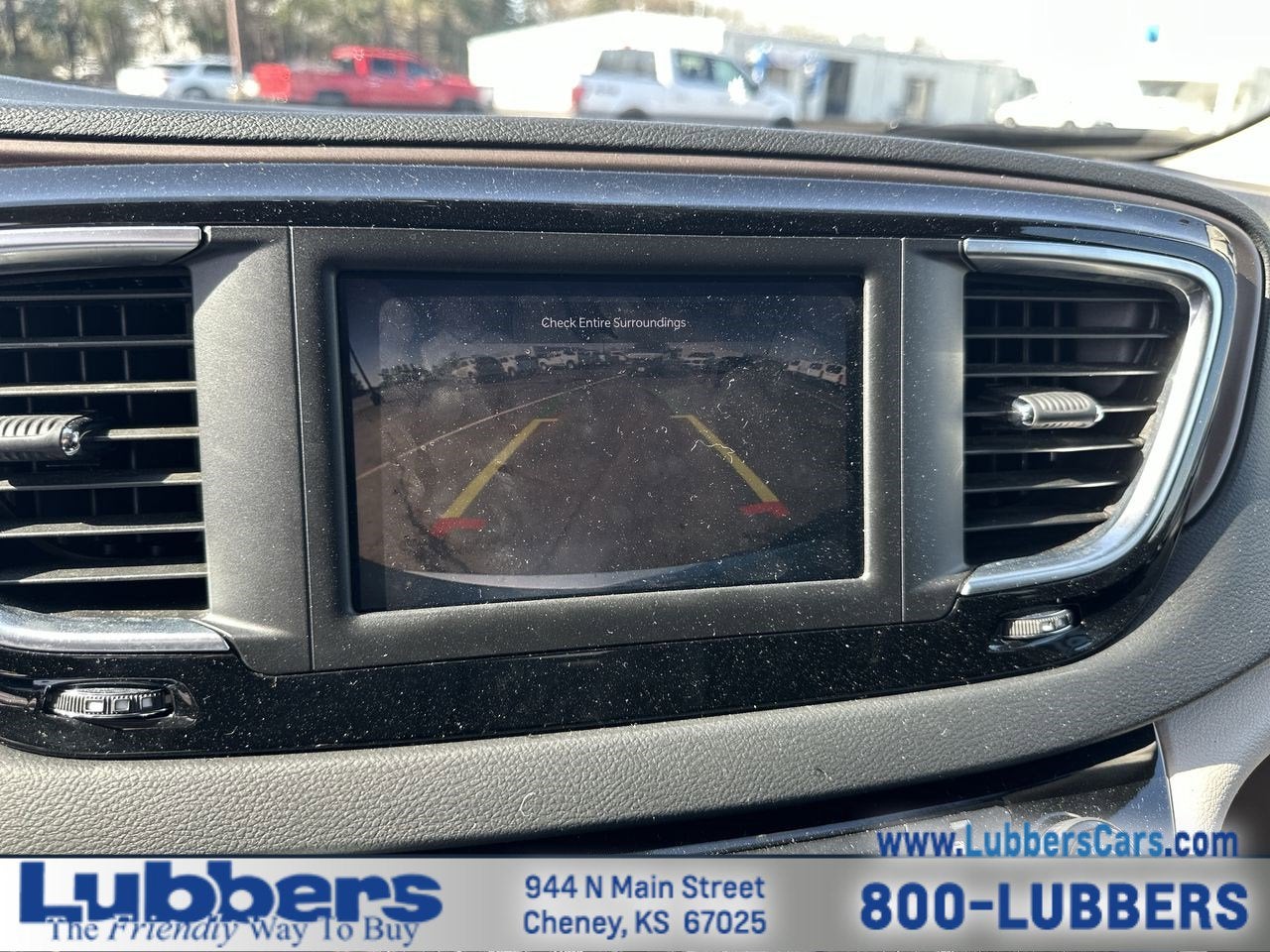 2023 Chrysler Voyager LX