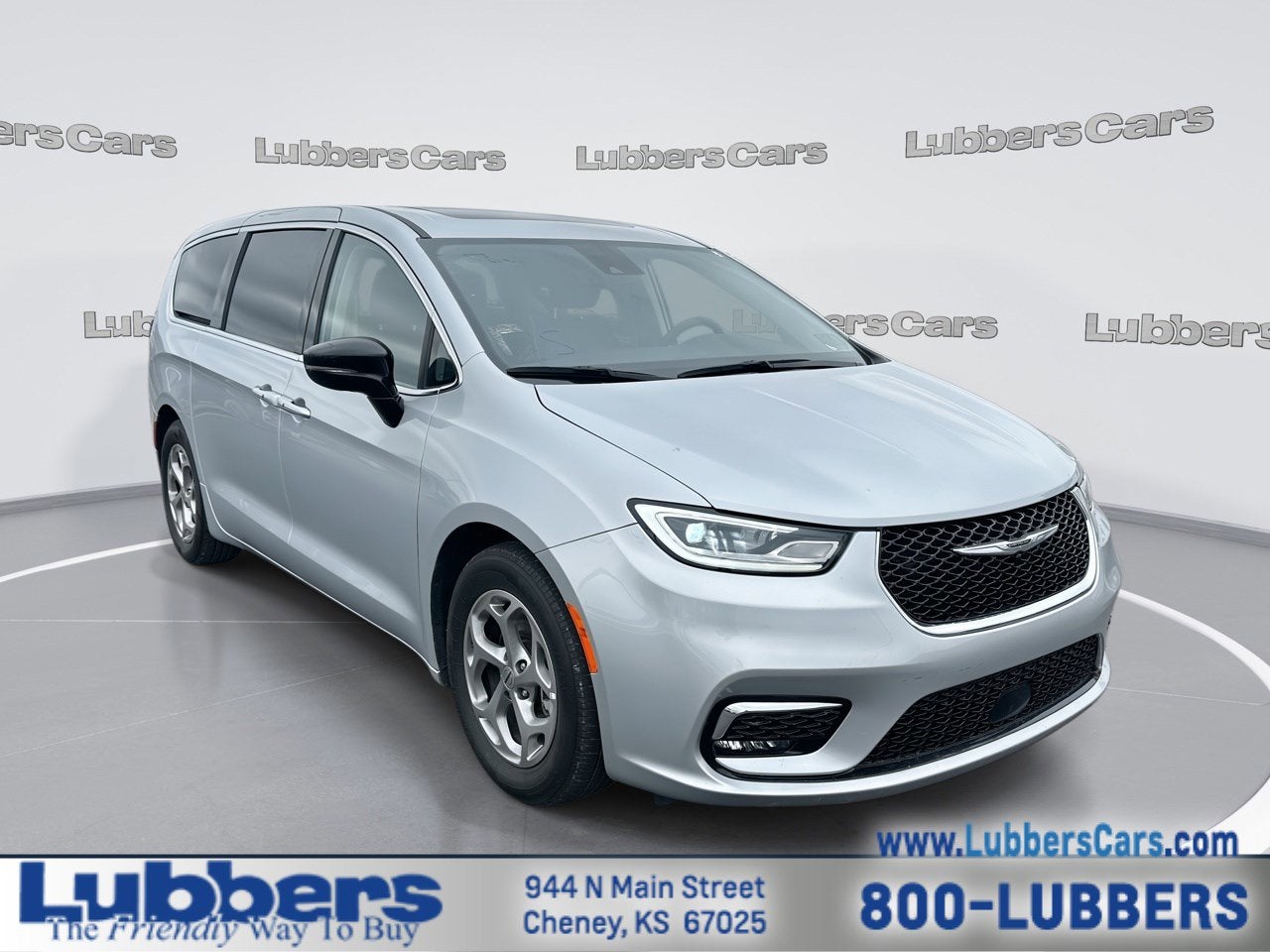 2024 Chrysler Pacifica Limited's photo