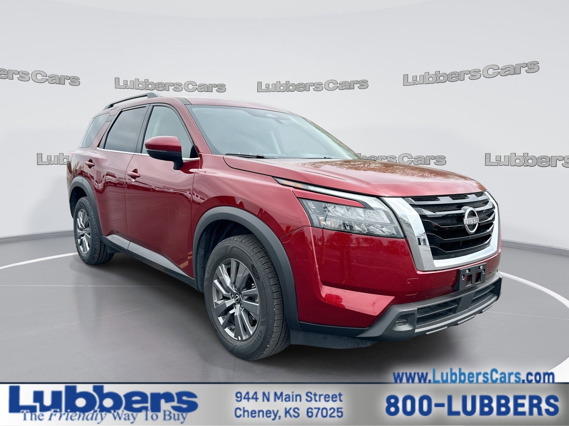 2025 Nissan Pathfinder SV