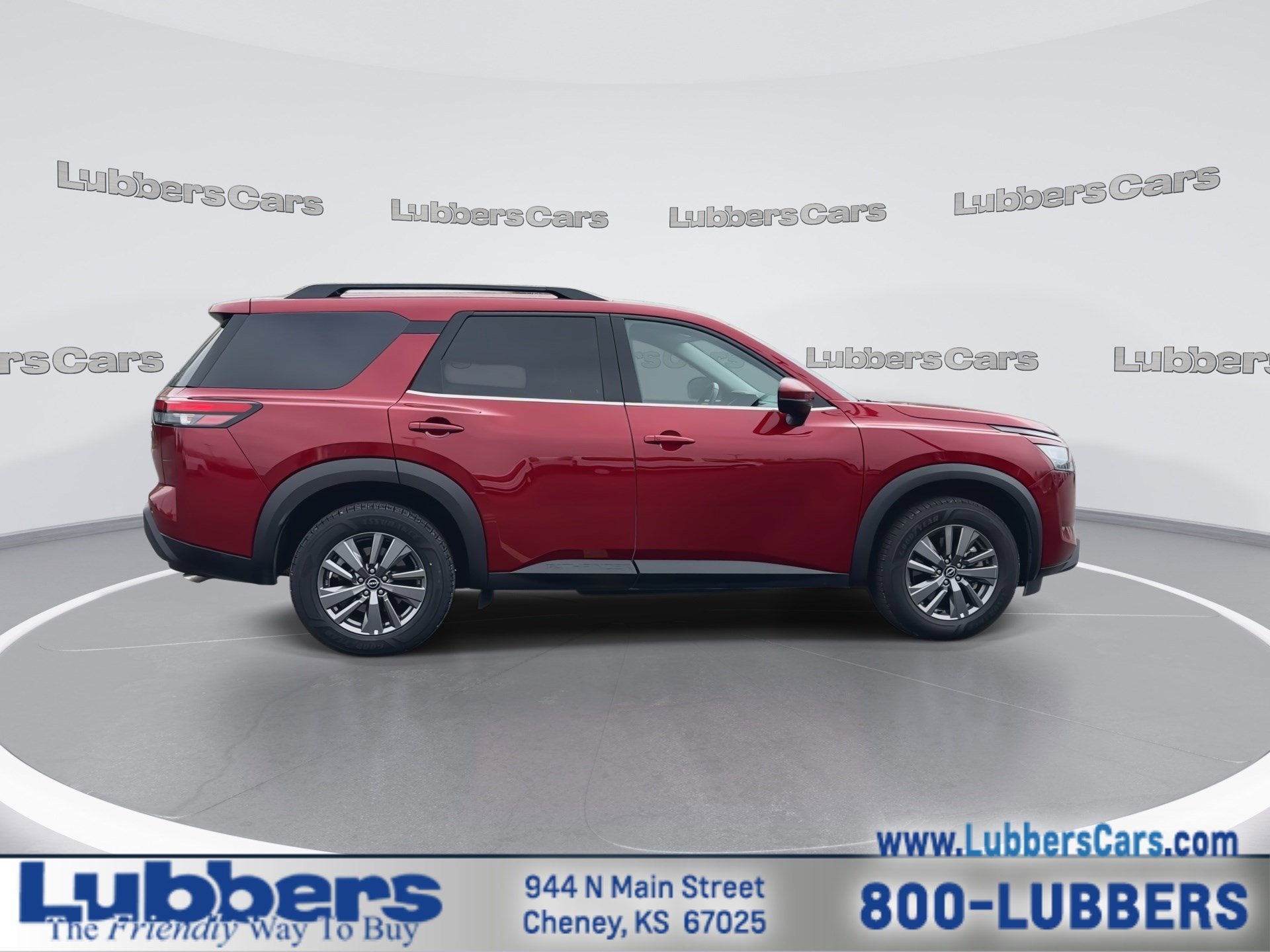 2025 Nissan Pathfinder SV